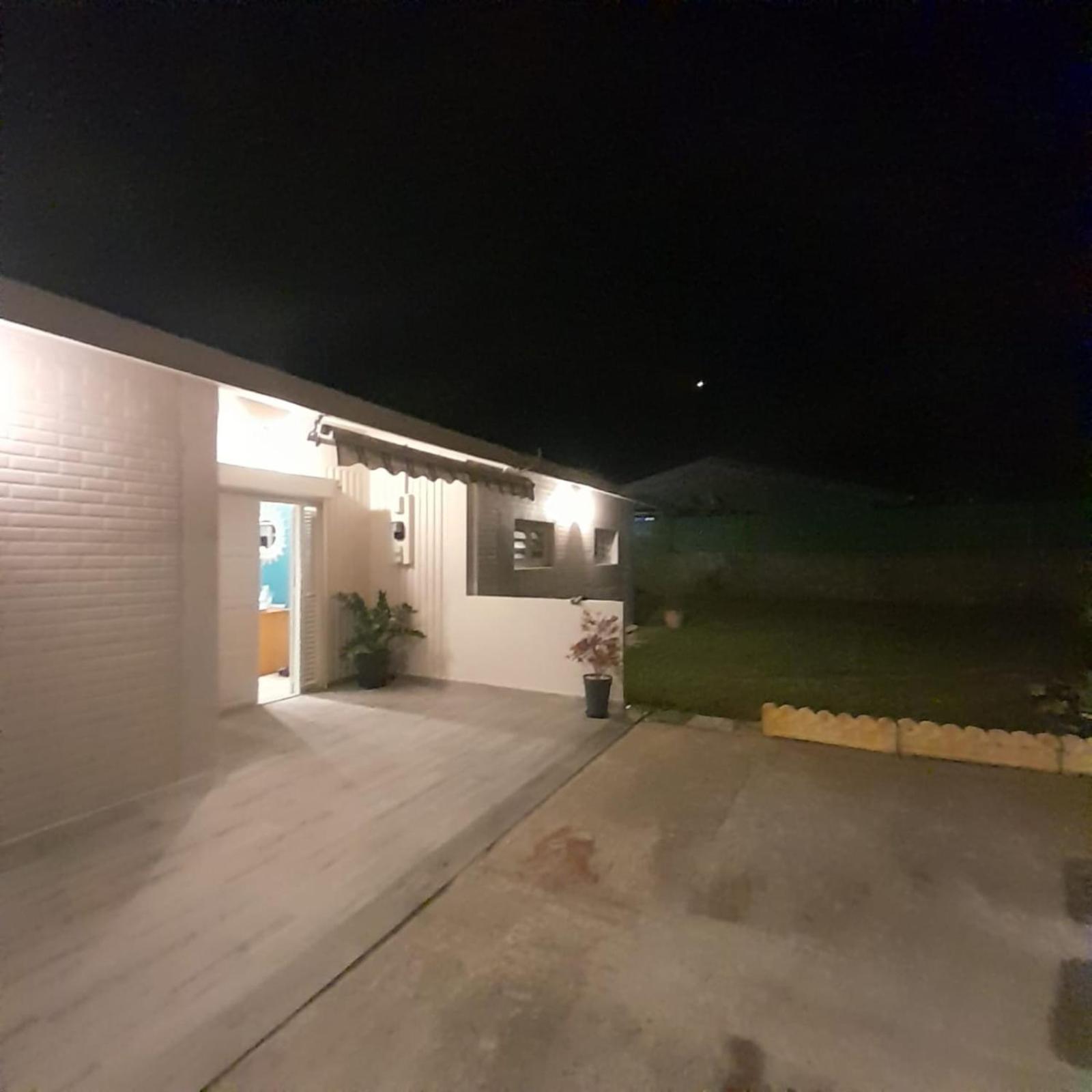 972M Beautiful Air-Conditioned Villa With Garden لو كاربيت المظهر الخارجي الصورة
