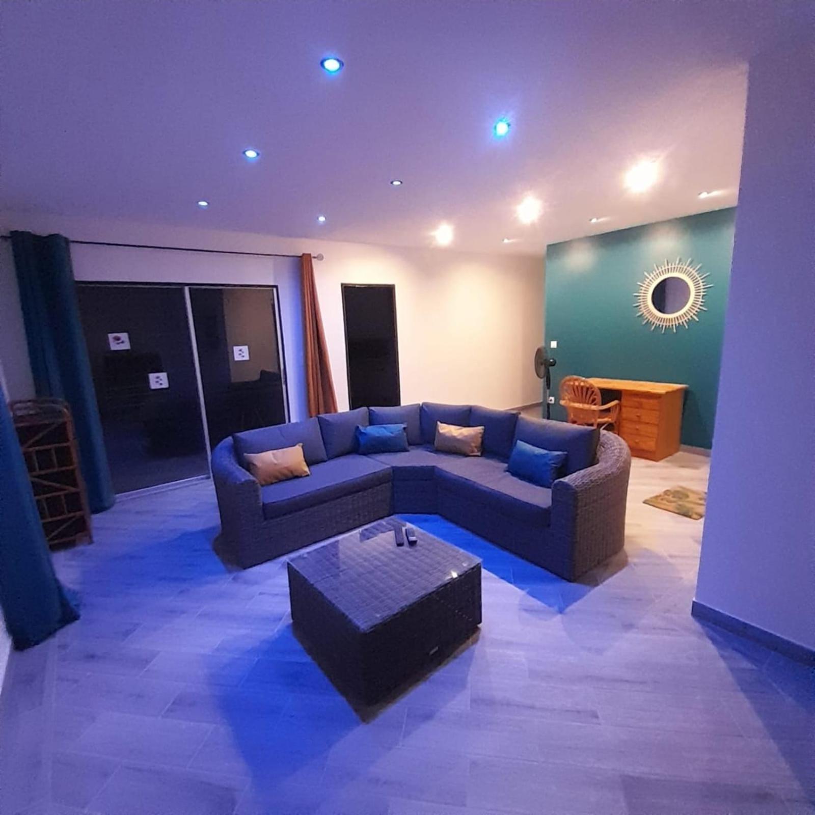 972M Beautiful Air-Conditioned Villa With Garden لو كاربيت المظهر الخارجي الصورة