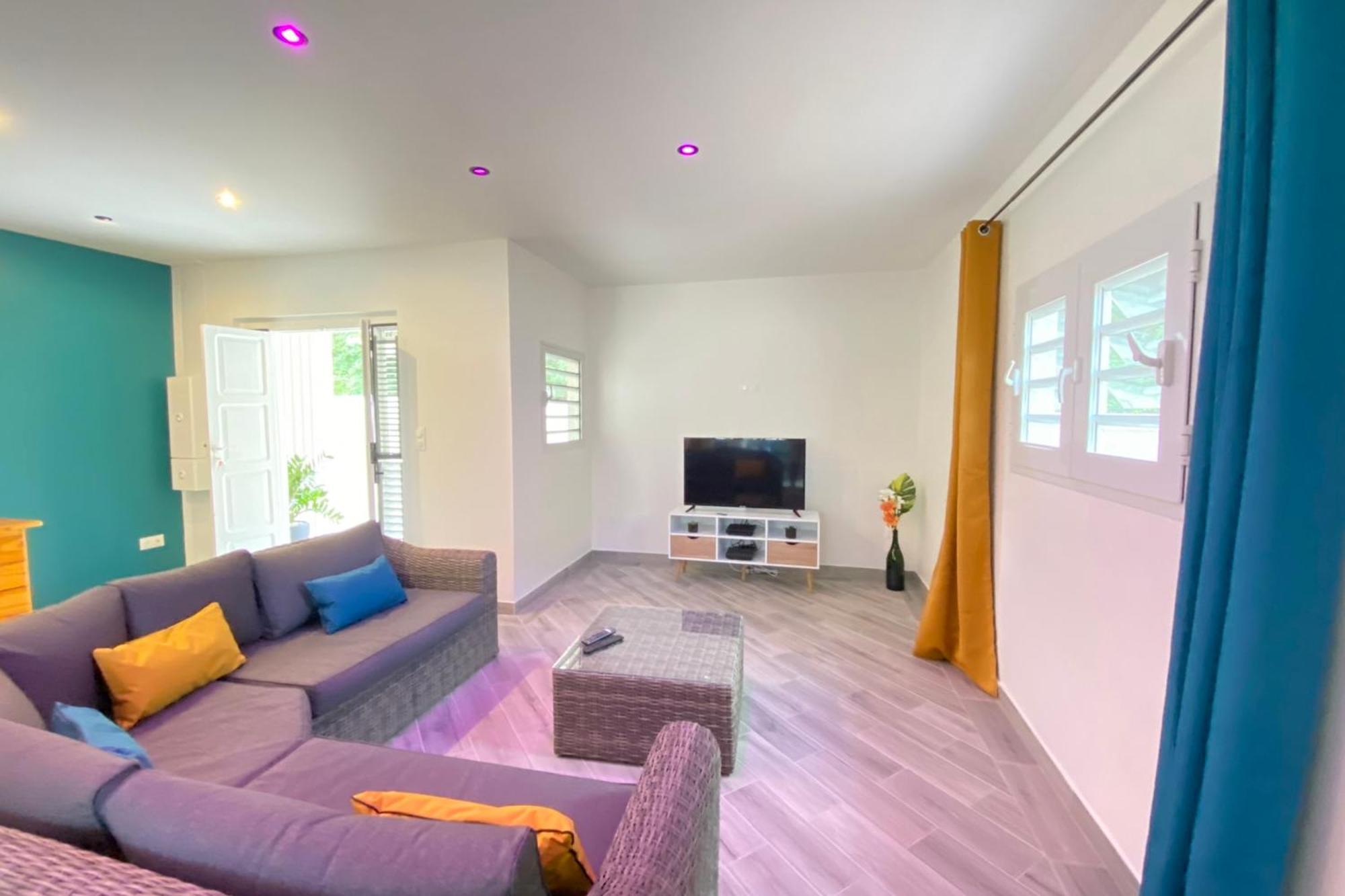 972M Beautiful Air-Conditioned Villa With Garden لو كاربيت المظهر الخارجي الصورة